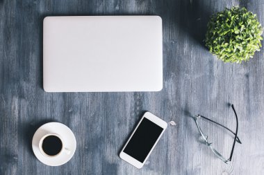 Ofis Masası öğeleri