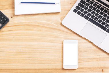 Ofis Masaları üzerinde telefon