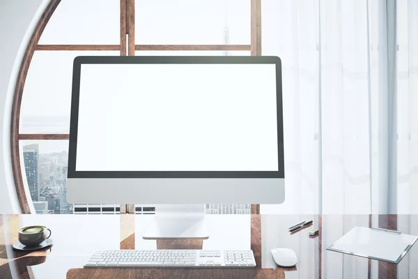 Designer-Desktop mit Computer — Stockfoto