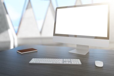 Office Masaüstü bilgisayar monitörü ile