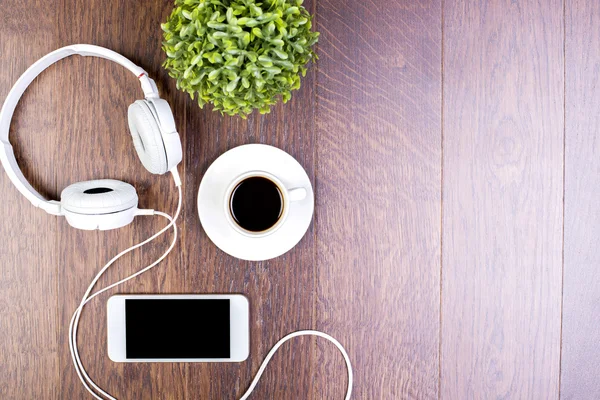 Smartphone, headphones and coffee — Stock Photo, Image