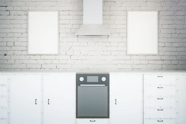 Witte keuken met frames — Stockfoto