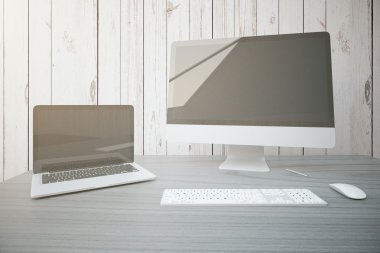 Dizüstü bilgisayar ve bilgisayar monitörleri