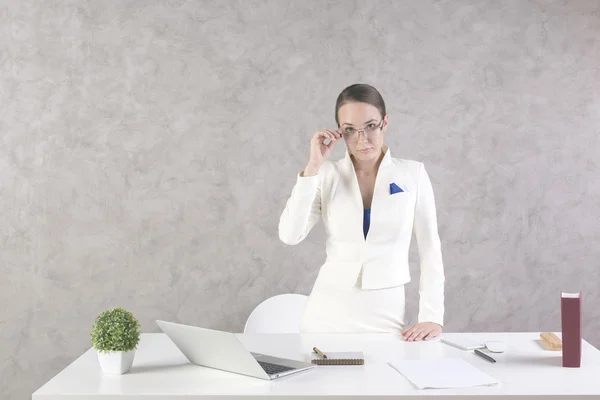 Confident businesswoman in office — Stock Photo, Image