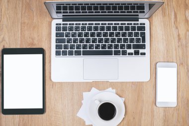 Ped, telefon ve dizüstü bilgisayar