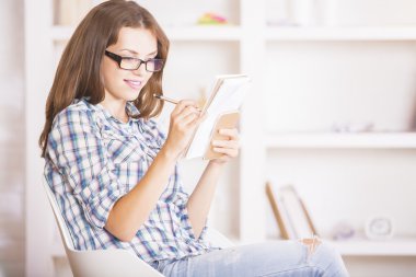 işkadını smartphone ve Not Defteri ile