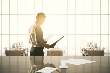 Sözleşme arıyor işadamı