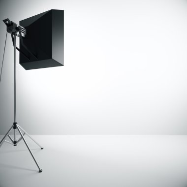 Boş beton duvar aydınlatma ile