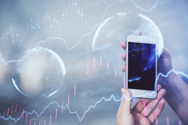 Ön x grafik çizimine çift pozlama hologram ve cep telefonu kullanan bir kadın. Borsa konsepti.