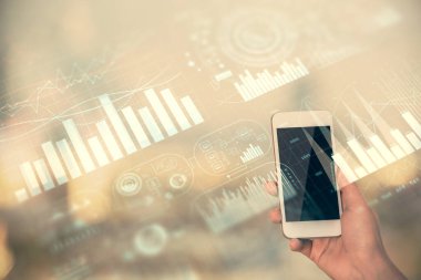 Ön x çizelgesine çift pozlama, hologram çizimi ve cep telefonu kullanan bir kadın. Borsa konsepti.