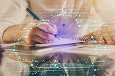 Teknolojik çizimlerle insan eli geçmişi yazmak. Çifte maruziyet. Yenilik kavramı.