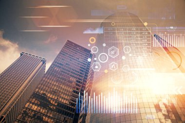 Veri temalı hologram gökdelenler arka planda çoklu pozlama ile şehir görünümüne çizim yapıyor. Büyük veri kavramı.