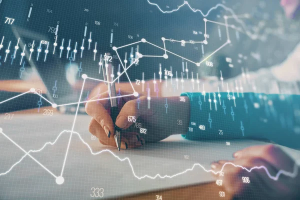 Doble exposición del dibujo gráfico de divisas sobre las personas que toman notas de fondo. Concepto de análisis financiero —  Fotos de Stock