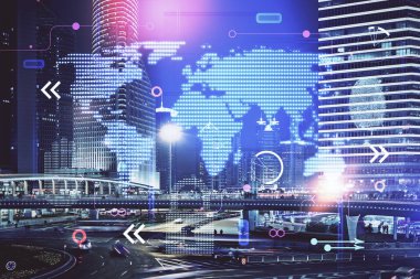 Şehir görünümünde harita ve veri temalı hologram ile gökdelenler arka planda çift pozlama. İş kavramında uluslararası teknoloji.