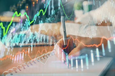 Ön x çizelgesinin arka plan notları alan insanların üzerini çizerken çift pozlama. Mali analiz kavramı