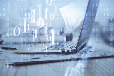 Arka planda bilgisayar ve teknik tema çizimi olan iki kat masaüstü görüntüsü. Büyük veri kavramı.