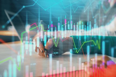 Ön x çizelgesinin arka plan notları alan insanların üzerini çizerken çift pozlama. Mali analiz kavramı