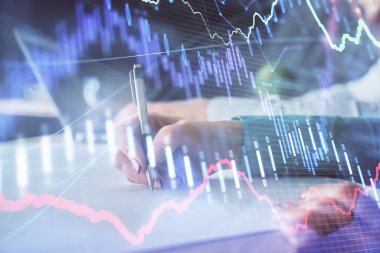 Ön x çizelgesinin arka plan notları alan insanların üzerini çizerken çift pozlama. Mali analiz kavramı