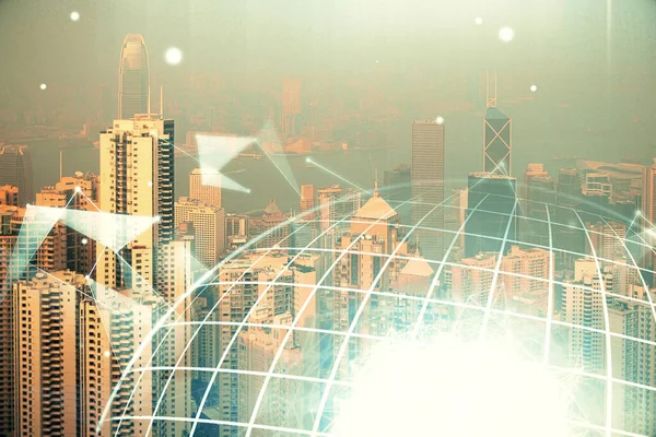 具有摩天大楼背景的城市全息图和数据主题全息图双重曝光.国际商业技术概念. — 图库照片