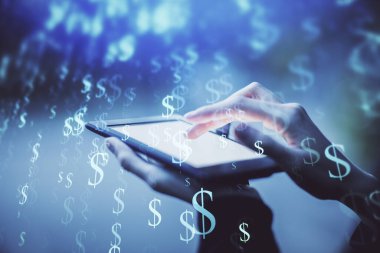 Ön x çizelgesine çift pozlama, hologram çizimi ve cep telefonu kullanan bir kadın. Finansal piyasa kavramı.