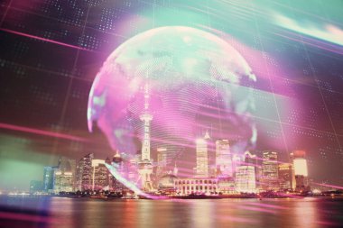 Teknoloji temalı hologramın ve şehrin arka planının iki katına çıkarılması. Yüksek Teknoloji kavramı.