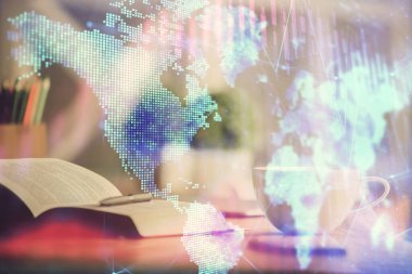 Önx grafik çizimi ve masaüstü ile kahve ve masa arkasındaki öğelerin çoklu pozlandırılması. Finansal piyasa ticareti kavramı