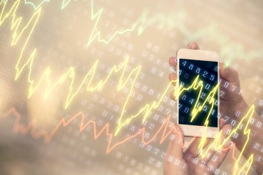 Ön x grafik çizimine çift pozlama hologram ve cep telefonu kullanan bir kadın. Borsa konsepti.