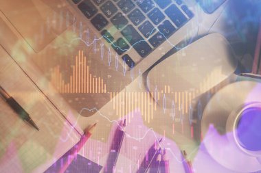 Bilgisayarla arka plan üzerine iki kat mali şema çizimi. Araştırma ve analiz kavramı. Üst görünüm.