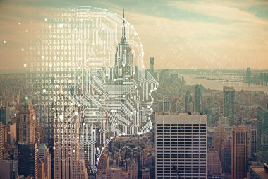 Şehrin arka planında çoklu maruz kalma üzerine beyin hologramı çizimi. Modern şehir konseptinde.