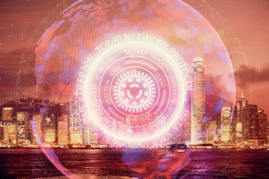 Teknoloji temalı hologramın ve şehrin arka planının iki katına çıkarılması. Yüksek Teknoloji kavramı.
