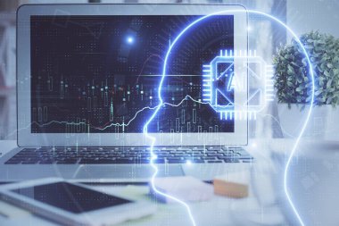 Bilgisayar ve insan beyninin hologram çizdiği çalışma alanının iki katına çıkarılması. Beyin fırtınası konsepti.