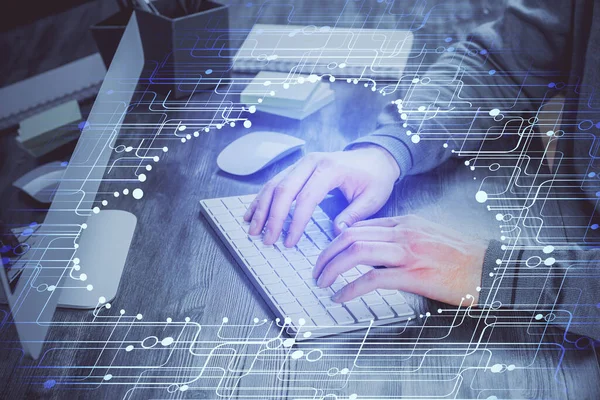 Dubbel exponering av tekniska ritningar med händer som arbetar på datorbakgrund. Begreppet innovation. — Stockfoto