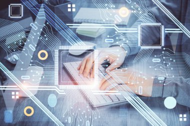 Bilgisayar arkaplanı üzerinde çalışan elleri olan iki kez teknolojik çizimlere maruz kalmış. Yenilik kavramı.