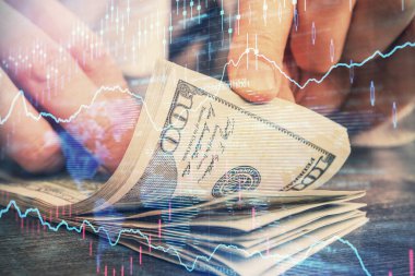 Forx grafiği, hologram, Amerikan dolarları ve insan eli çizimleri. Teknik Analiz kavramı.