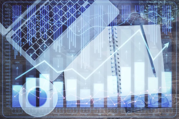 Finansmarknaden diagram och ovanifrån dator på skrivbordet bakgrund. Dubbel exponering. Investeringsidé. — Stockfoto