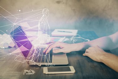 Bilgisayarda çalışan iş adamıyla çizimlere başla. Takım çalışması konsepti. Çift pozlama.