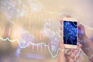 Ön x grafik çizimine çift pozlama hologram ve cep telefonu kullanan bir kadın. Borsa konsepti.