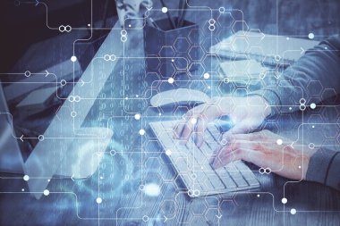 Bilgisayar arkaplanı üzerinde çalışan elleri olan iki kez teknolojik çizimlere maruz kalmış. Yenilik kavramı.