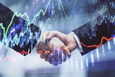 Forx grafik hologramı ve iki adamın el sıkışması. Borsa konsepti.