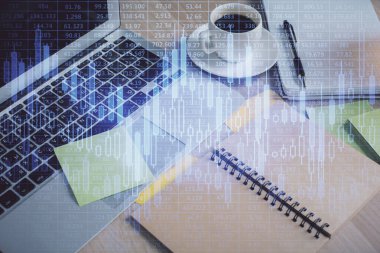 Önx grafik çizimi ve masaüstü ile kahve ve masa arkasındaki öğelerin çoklu pozlandırılması. Finansal piyasa ticareti kavramı