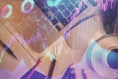 Bilgisayarla arka plan üzerine iki kat mali şema çizimi. Araştırma ve analiz kavramı. Üst görünüm.