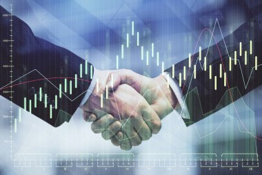 Forx grafik hologramı ve iki adamın el sıkışması. Borsa konsepti.
