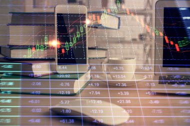 Finansal grafik çizimi ve cep telefonu geçmişine iki kez maruz kalmış. Önx ticareti kavramı