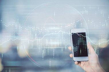 Ön x çizelgesine çift pozlama, hologram çizimi ve cep telefonu kullanan bir kadın. Borsa konsepti.