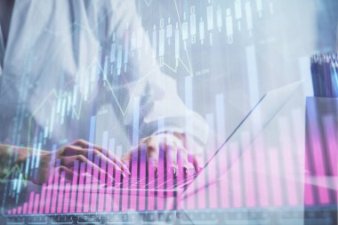 Bilgisayarda ve ön x grafik hologram çiziminde kadın eli yazarken çift pozlama. Borsa yatırım kavramı.