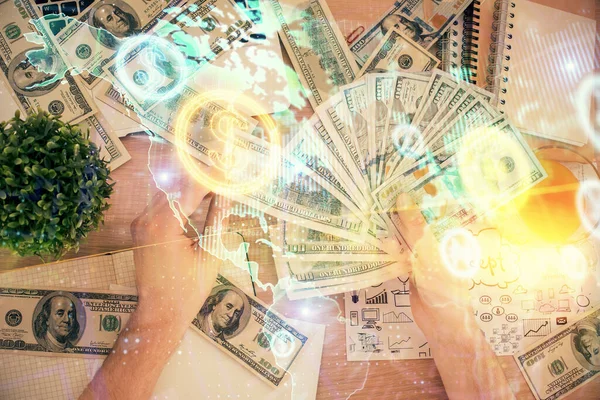 Multi exponering av finansiella diagram rita hologram och USA dollar räkningar och manshänder. Analyskoncept. — Stockfoto