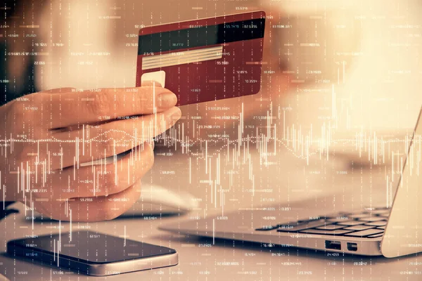 Multi blootstelling van de vrouw on-line winkelen met een creditcard en financiële grafiek tekening. Beurzen E-commerce concept. — Stockfoto