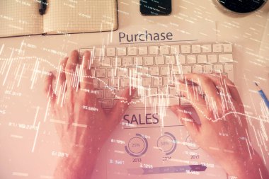 Dizüstü bilgisayar klavyesini ve ön x çizim hologramını yazarken çift pozlama. Üst Manzara. Finans piyasası kavramı.