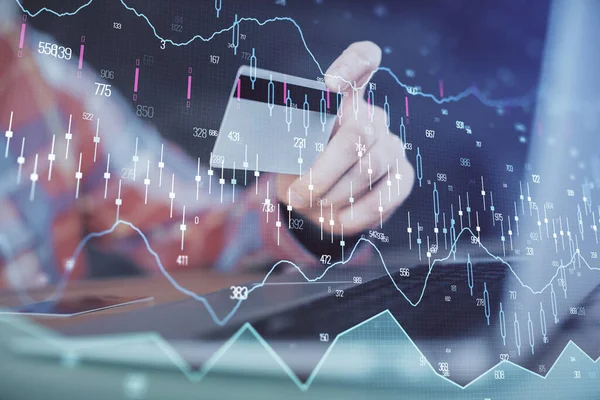 Dubbel exponering av man händer som håller ett kreditkort och Forex diagram ritning. Aktiehandel och digital fintech i Internet E-handel koncept. — Stockfoto