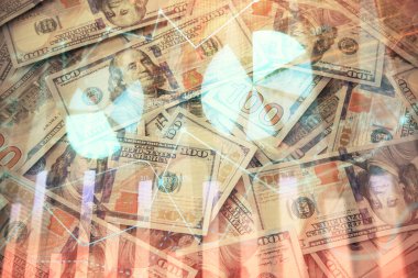 Forx grafiğinin çok sayıda görüntüsü bize dolar banknotları arka planında görünüyor. Finansal başarı piyasası kavramı.